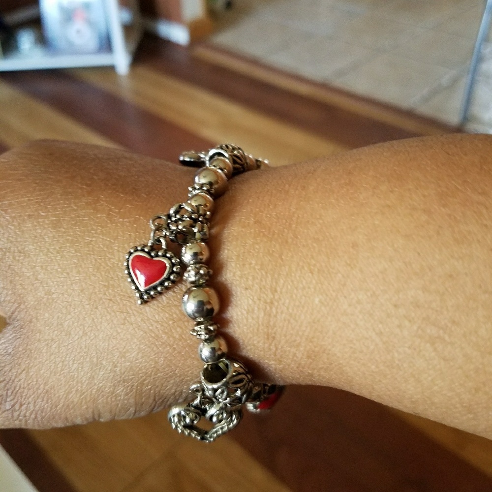 Beautiful Bracelet with Red hearts